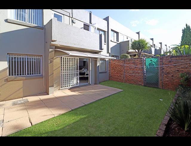 3 BEDROOM TOWNHOUSE FOR SALE IN BRUMA